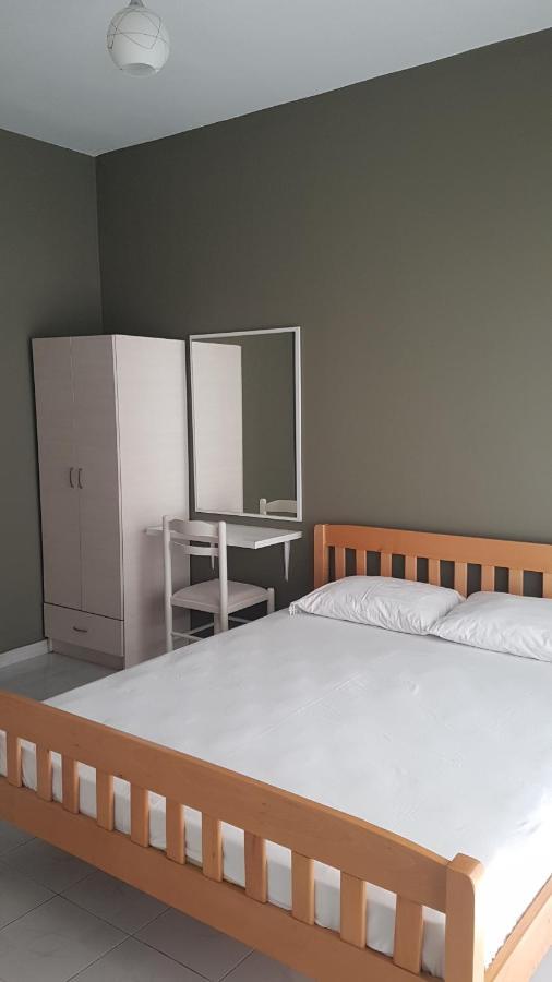 Aralis Rooms Sarandë Buitenkant foto