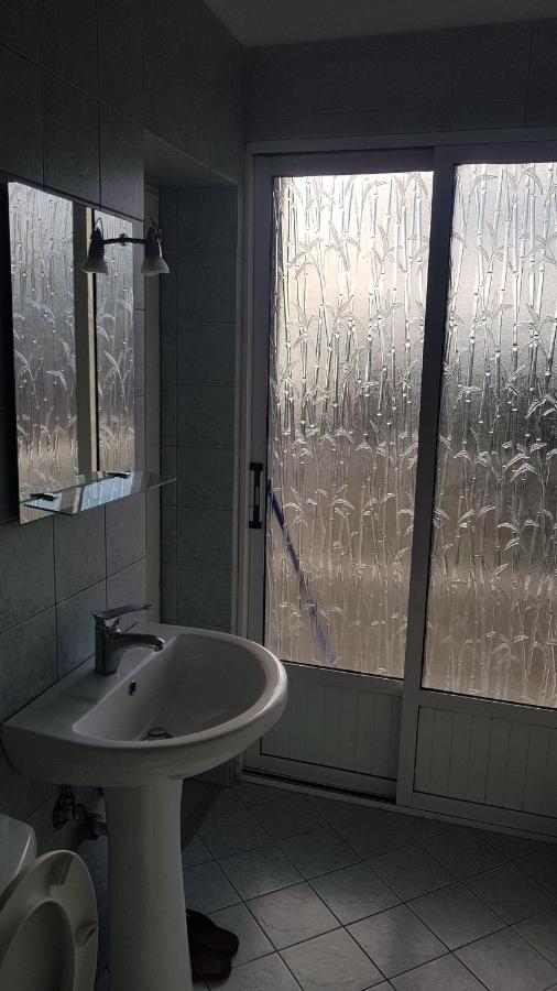 Aralis Rooms Sarandë Buitenkant foto